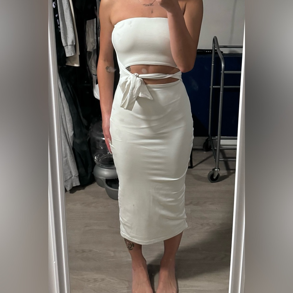 Superdown Sheyla Tube Midi Dress
